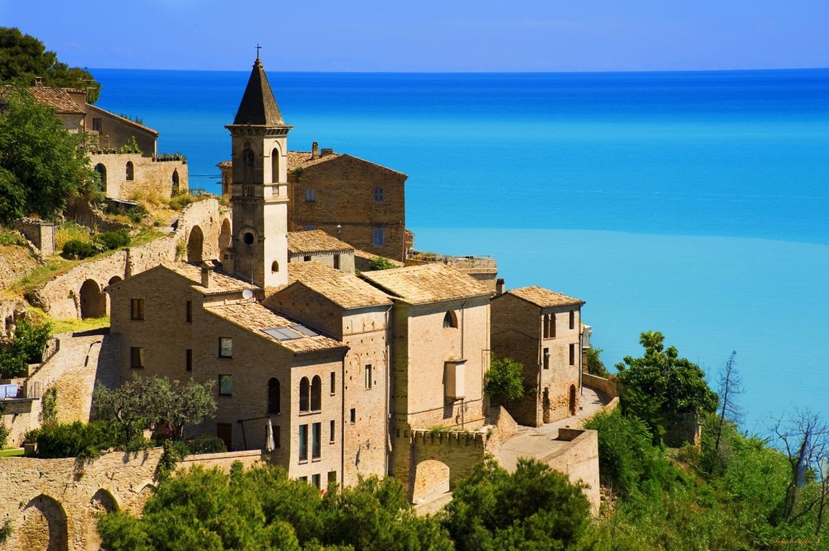 Residence I Delfini: offerta 7 - 14 Giugno, appartamento bilocale 2/4 posti, a soli € 290