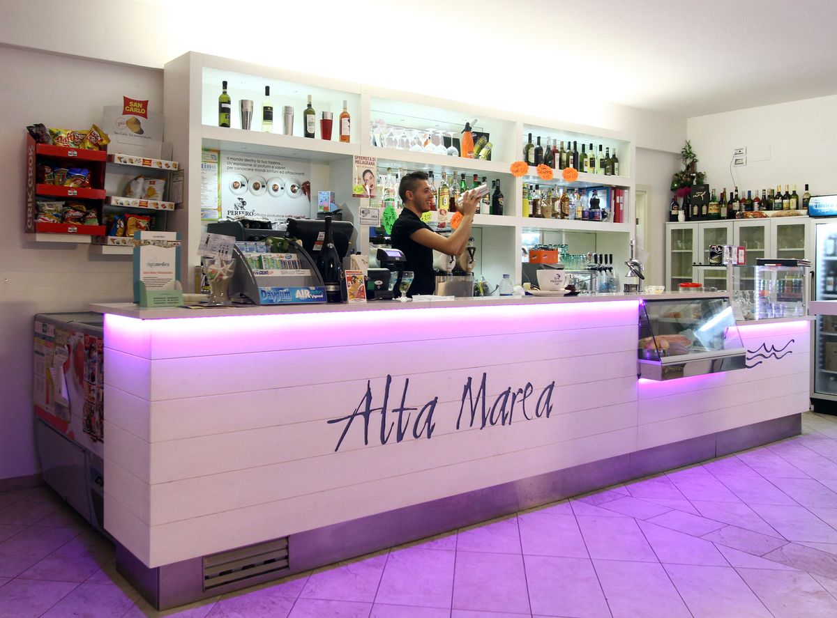 Chalet Alta Marea bancone bar